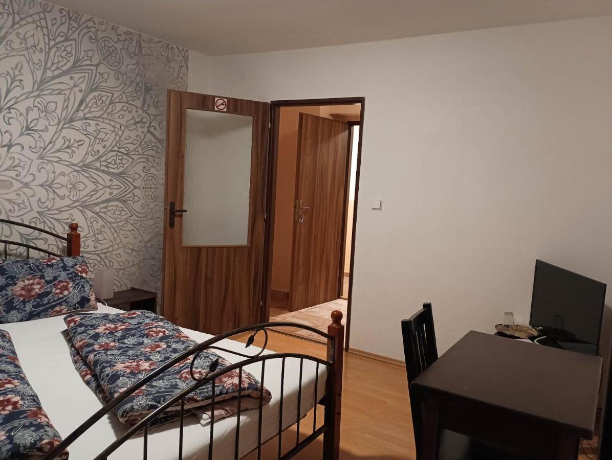 Penzion U bílého jaka Vilemov  Exterior foto