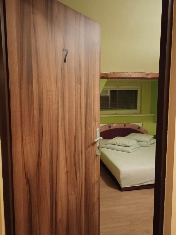 Penzion U bílého jaka Vilemov  Exterior foto